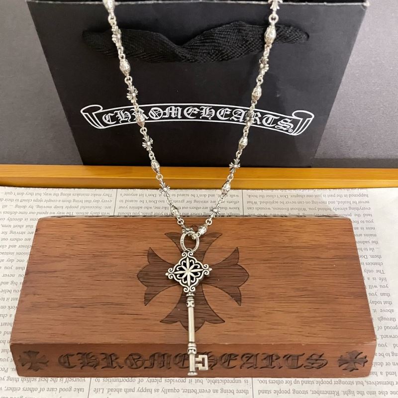 Ch**me He**ts necklaces